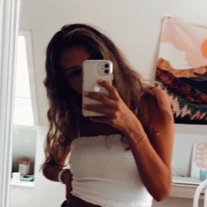 Meet your Posher, Chloe